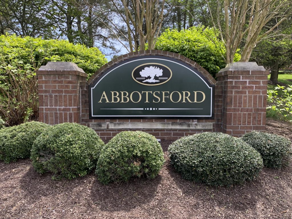 Abbotsford Entry Sign