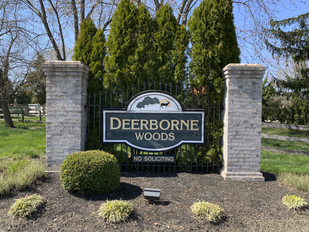 Deerborne Woods Entry Sign