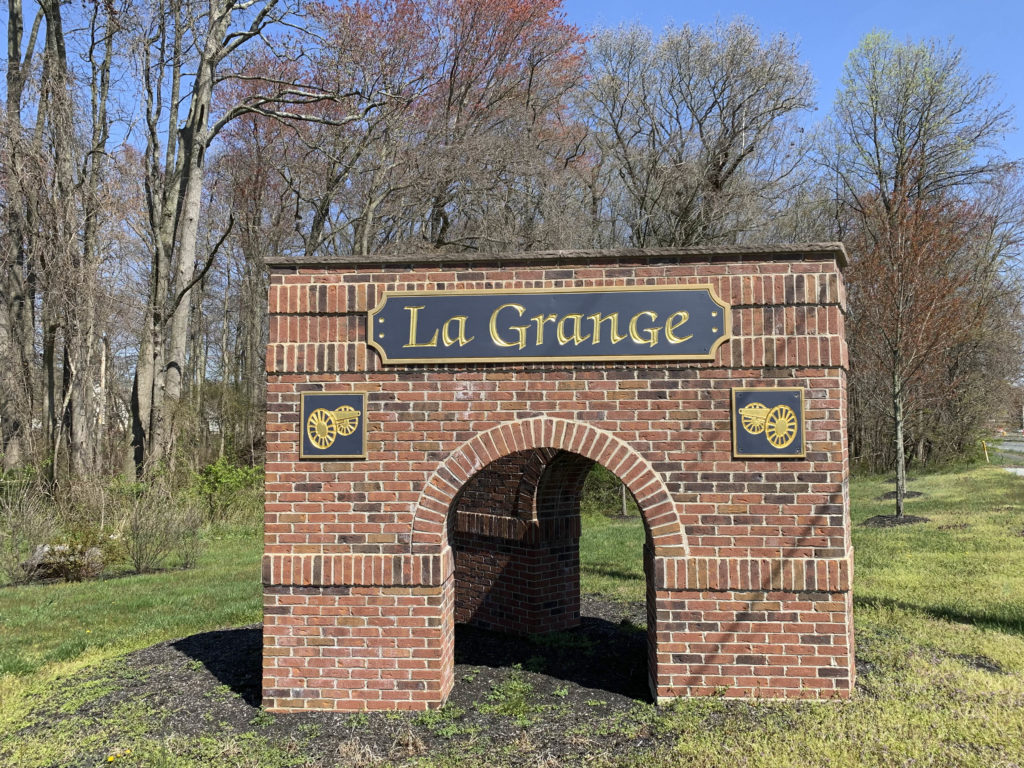 La Grange Entry Sign