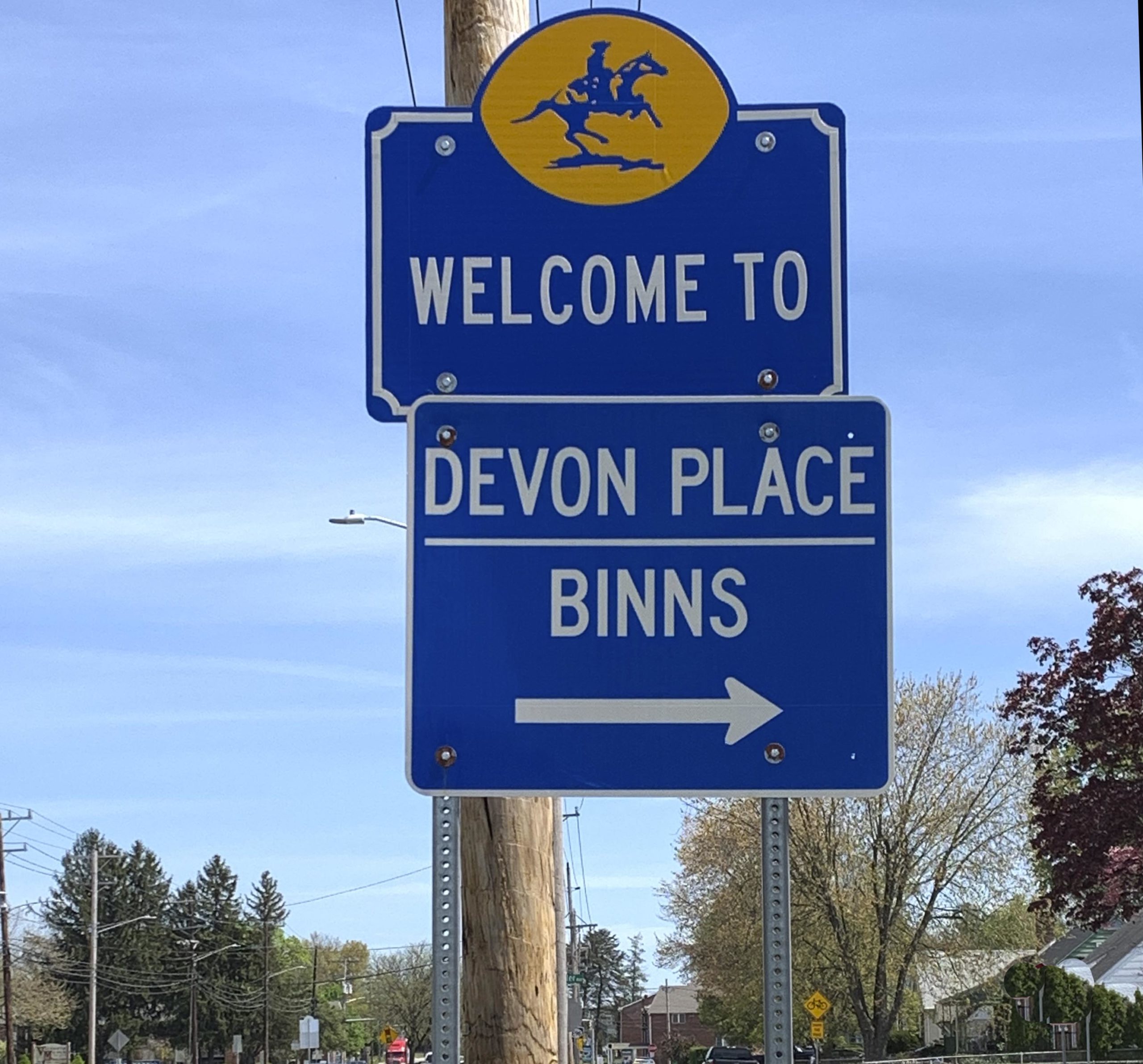 Devon Place Entry Sign